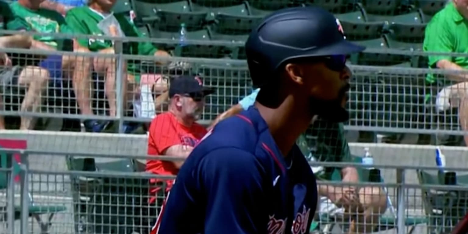 Byron Buxton healthy, shows off speed