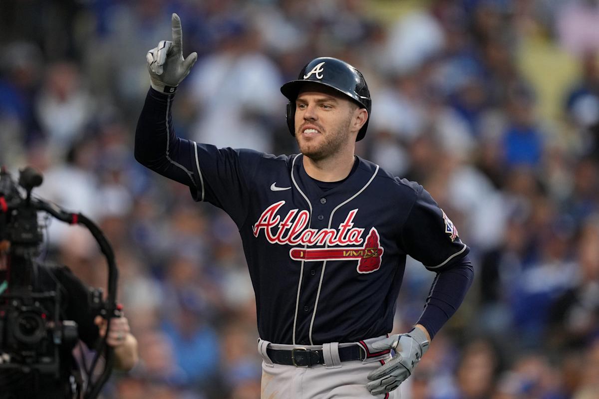 Freddie Freeman to join Dodgers, Giants add another starter – live updates