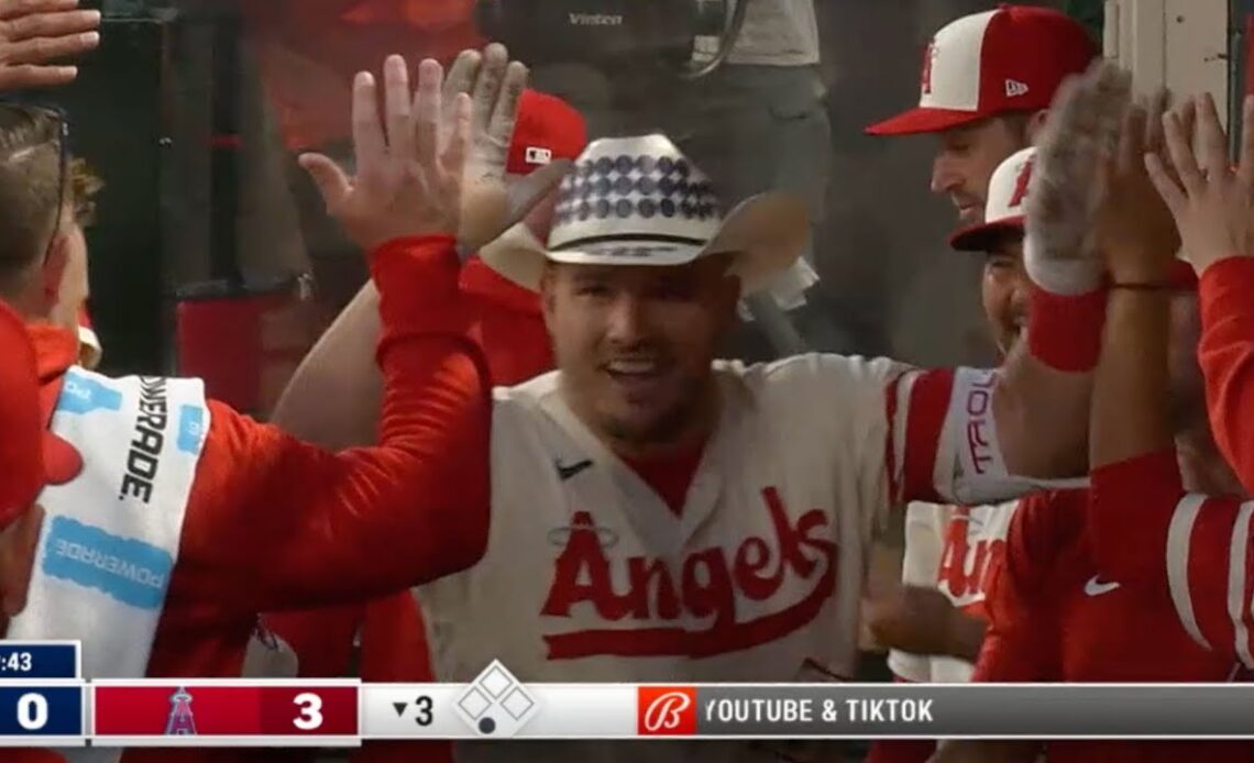 Big fly by Mike Trout! In his return to the lineup, Trout CRUSHES a home run!