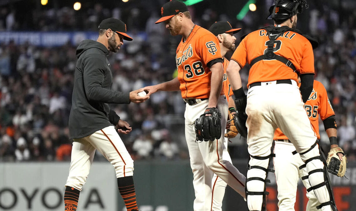Giants waste chance to keep pace in NL West with loss to open homestand
