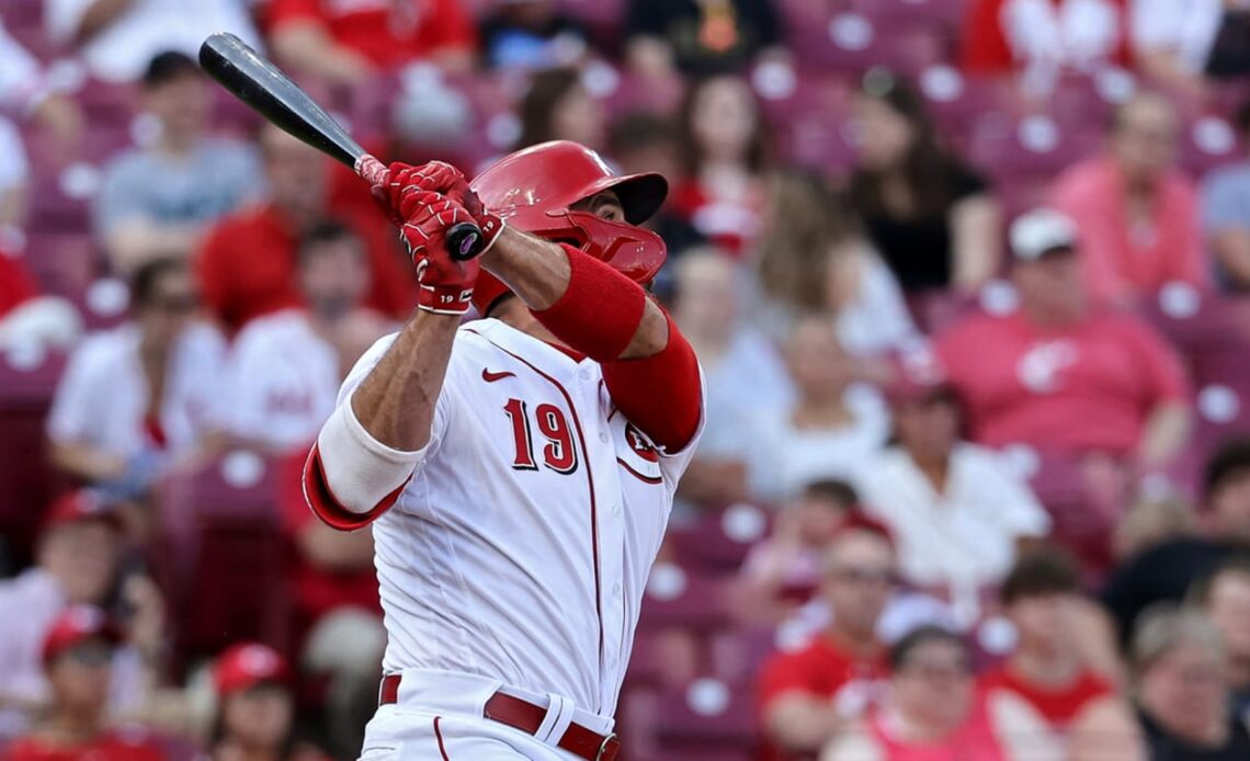 Joey Votto turns it around after rough April 2022