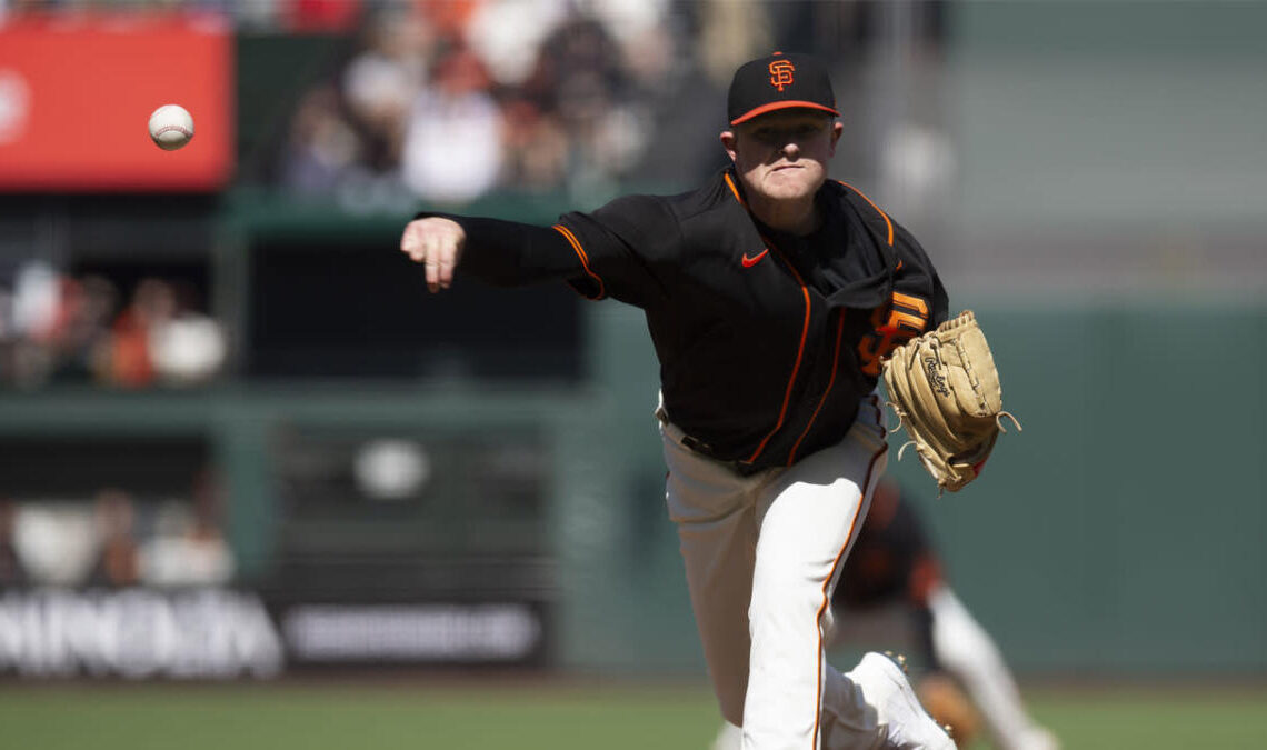 Logan Webb dominates, Giants blast four homers in win over Reds