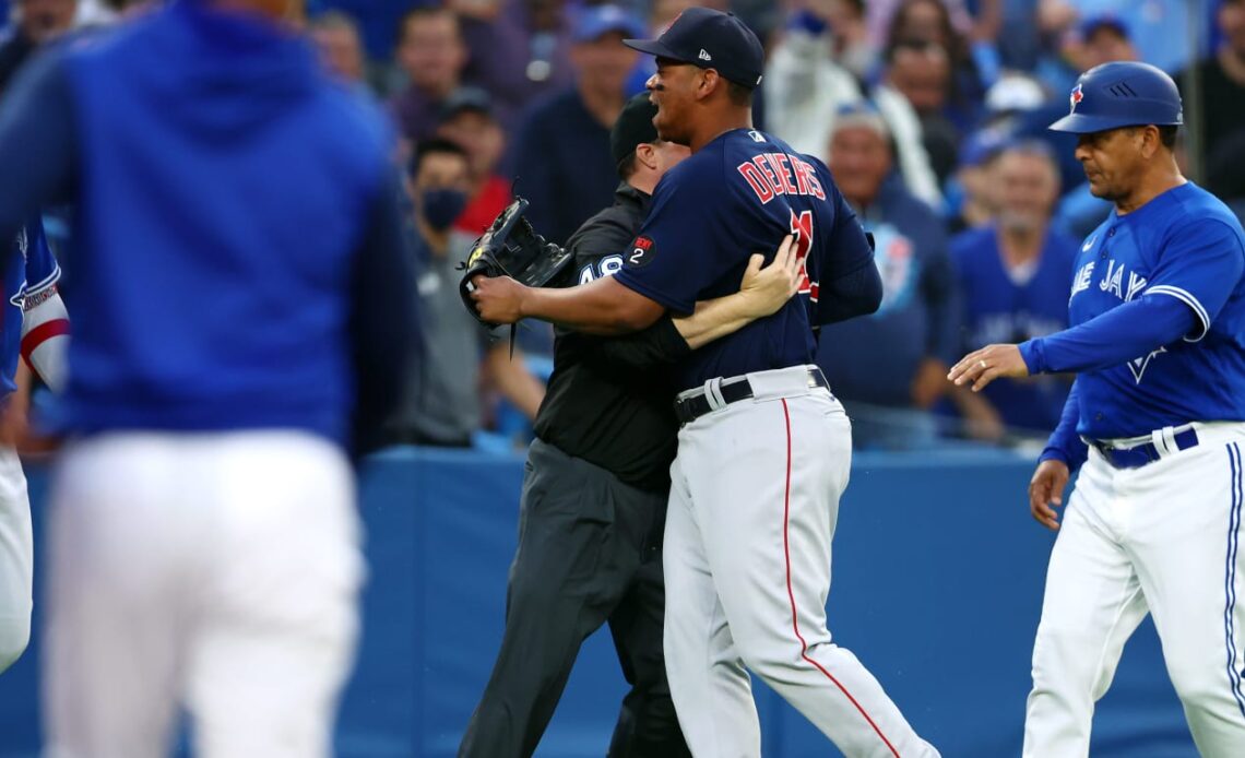 Red Sox, Blue Jays benches clear after hit-by-pitch