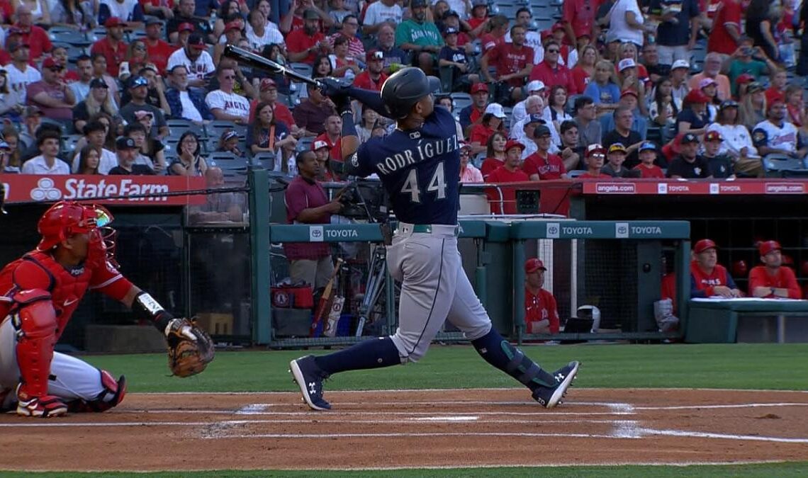 Rodríguez crushes solo homer