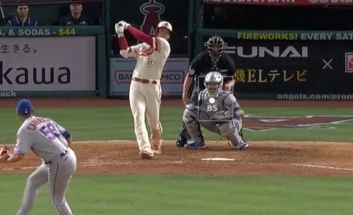 Shohei Ohtani hits a MISSILE! This ball got out in a hurry!