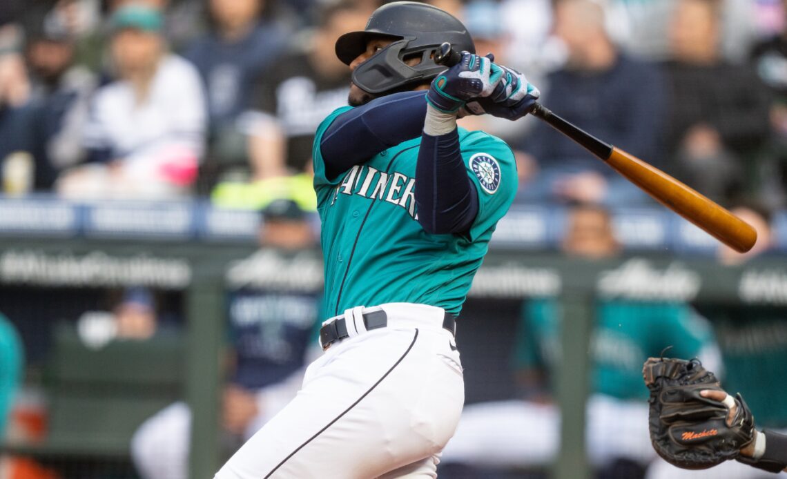 Kyle Lewis trade: Mariners send former Rookie of the Year to Diamondbacks for Cooper Hummel